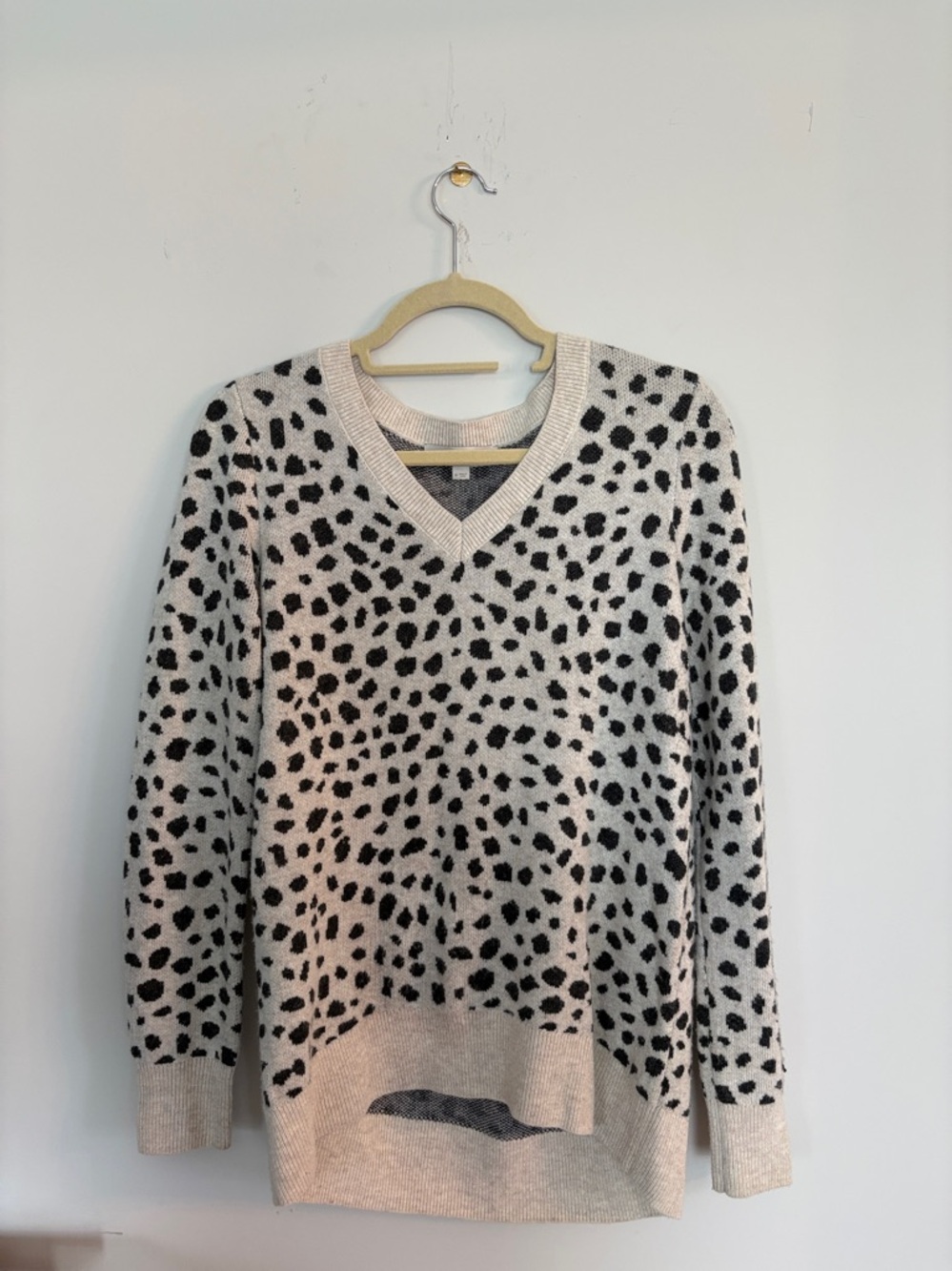 LOFT Cream & Black V-Neck Leopard Print Sweater